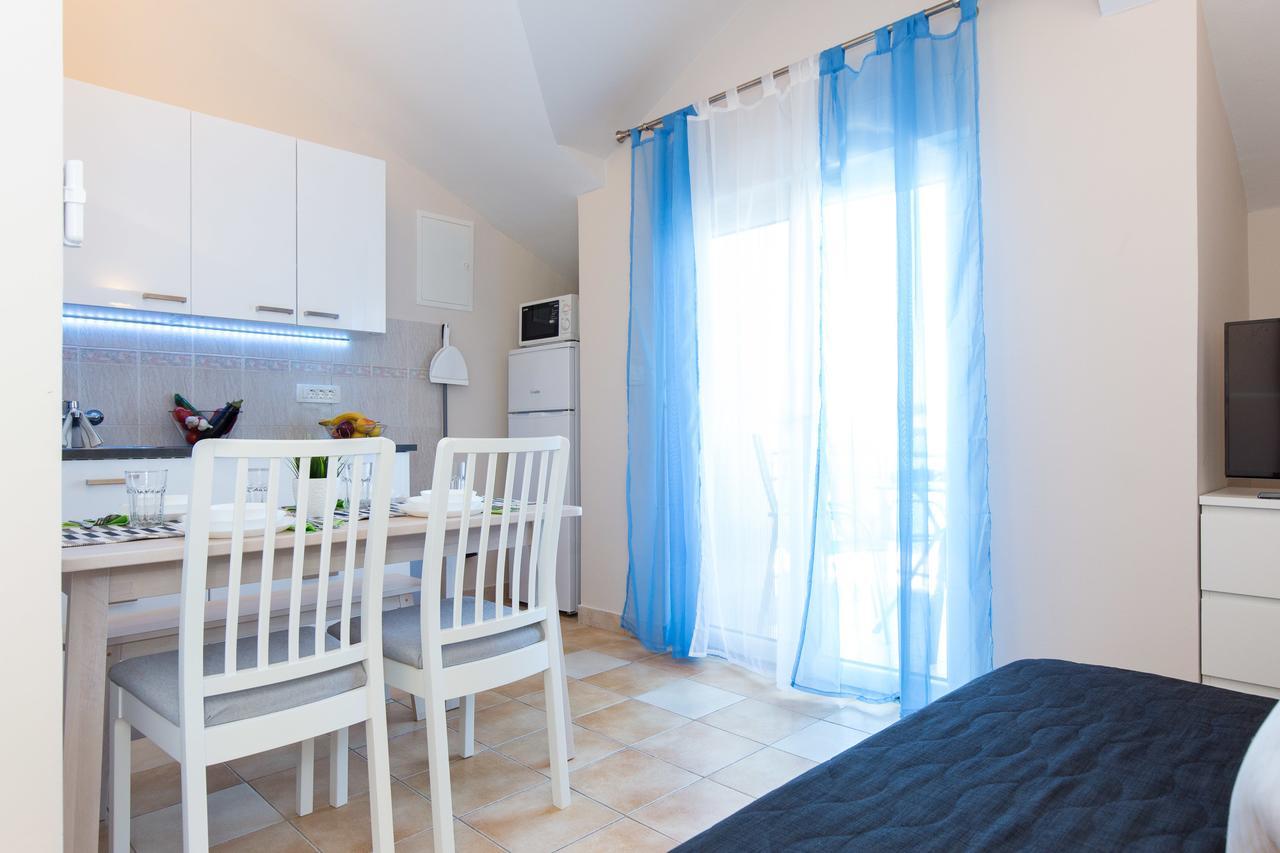 Apartments Tamaris Čižići Екстериор снимка
