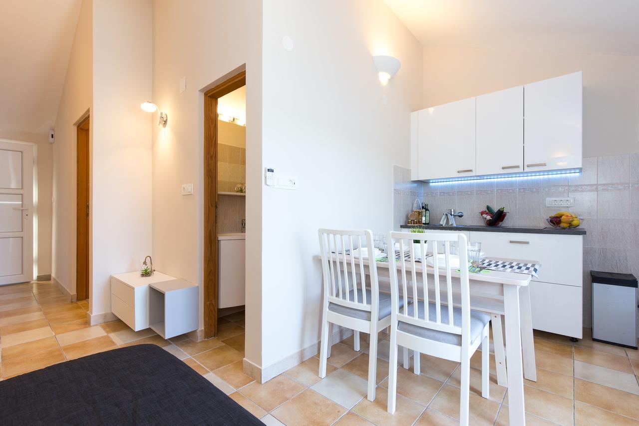Apartments Tamaris Čižići Екстериор снимка