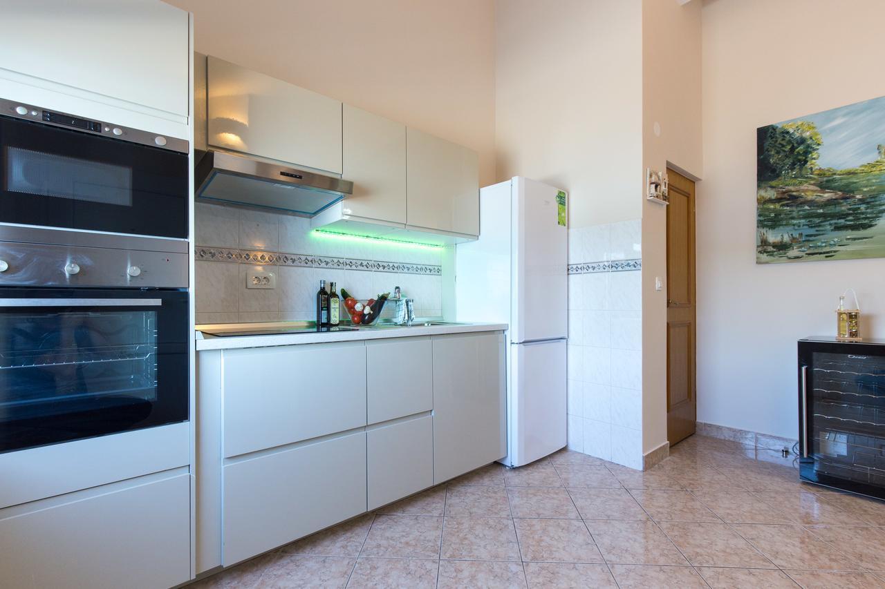 Apartments Tamaris Čižići Екстериор снимка