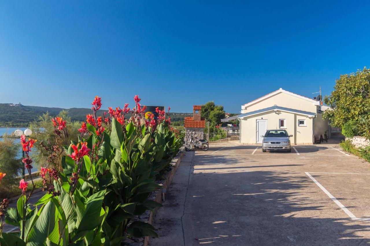 Apartments Tamaris Čižići Екстериор снимка
